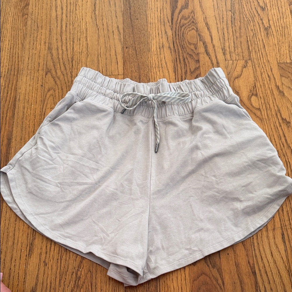 Vuori Women's Light Gray High Waist Shorts